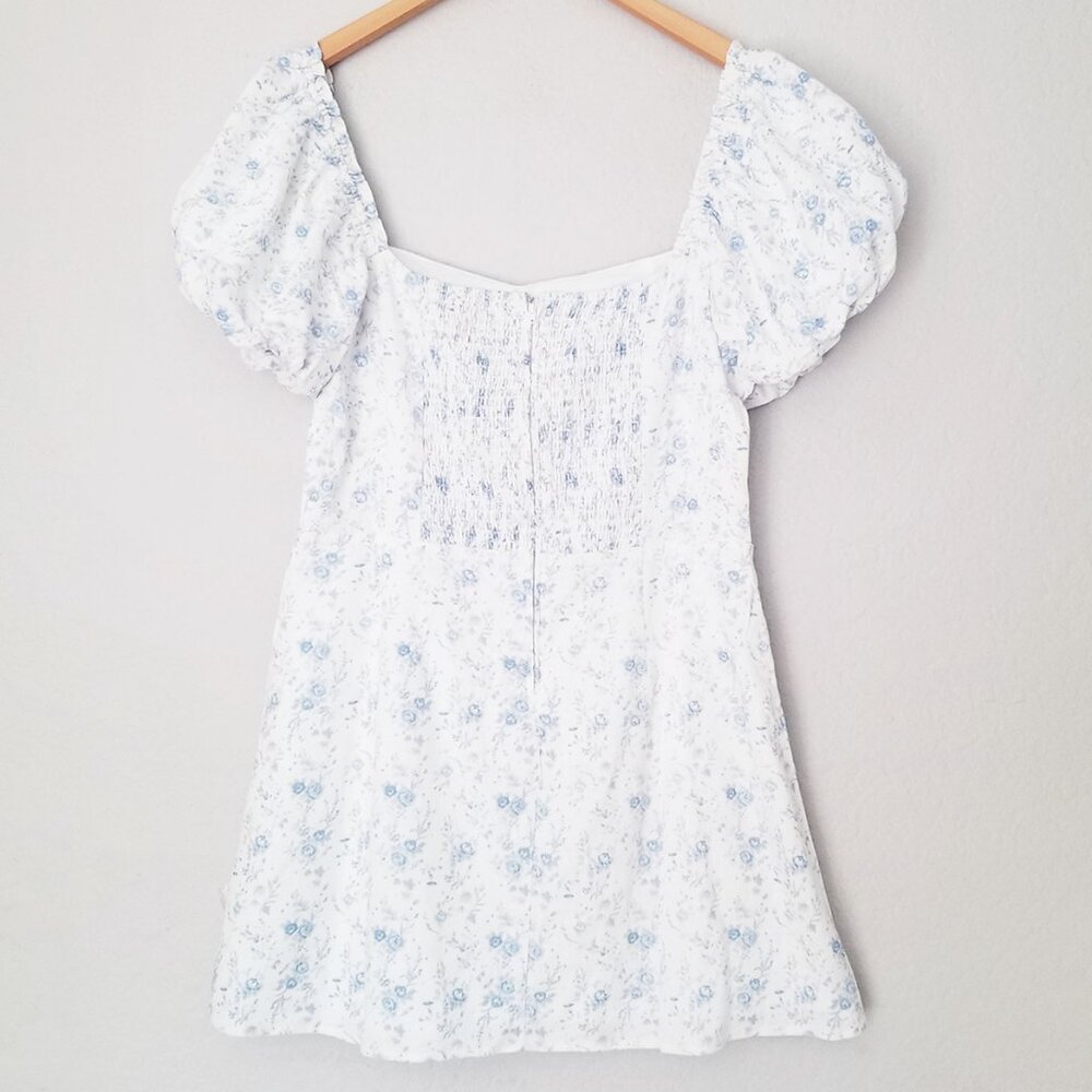 NEW Mi Ami Francesca's Erin Floral Square Neck Mini Dress L White Blue Cottage - Picture 7 of 15